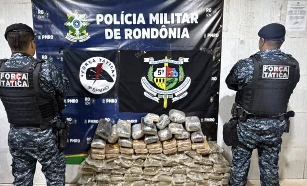 FORÇA TÁTICA DO 5º BPM LOCALIZA ENTORPECENTES EM IMÓVEL ABANDONADO NO BAIRRO SÃO FRANCISCO