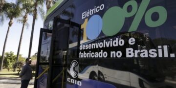 Projeto cria política nacional para eletrificar frota de ônibus e caminhões no Brasil