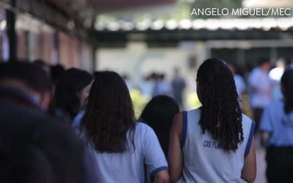 Mulheres representam mais de 60% das inscrições do Enem