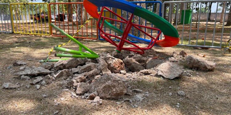 Parque Circuito tem brinquedos danificados, lixeiras quebradas e pichações menos de uma semana após revitalização