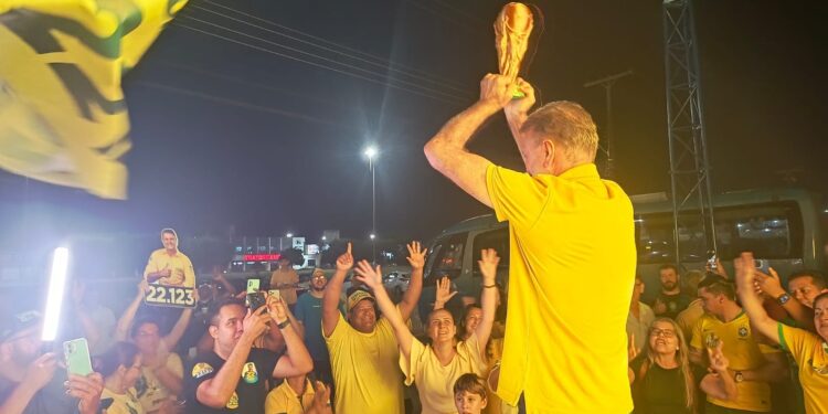 Goebel aumenta votação em mais de 80%, conquista 6º mandato consecutivo e recebe “troféu de hexa”, em Vilhena