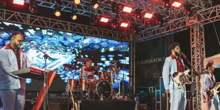 Banda K7 encerra aniversário de Porto Velho em grande estilo