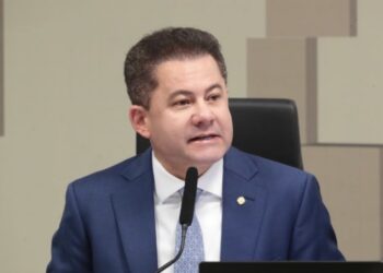 Projeto isenta entidades religiosas, sindicatos, partidos e escolas da taxa de licenciamento de veículos