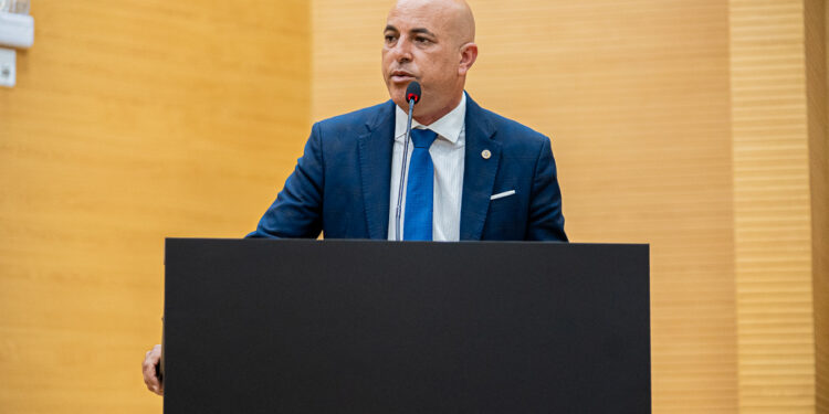 reeleição “Cada voto aumenta minha responsabilidade”, afirma Ismael Crispin ao agradecer reeleição