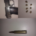PMRO PRENDE HOMEM COM PISTOLA E MUNIÇÕES DE DIFERENTES CALIBRES