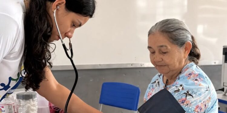 Programa estadual leva, pela segunda vez, serviços essenciais aos moradores de Santa Luzia d’Oeste neste fim de semana