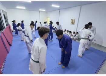 Mais de 30 atletas do Construindo Campeões disputam etapa do Campeonato Estadual de Judô