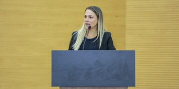 Tá pago! Cláudia de Jesus garante R$ 179,7 mil para fortalecer a cafeicultura em Vale do Anari