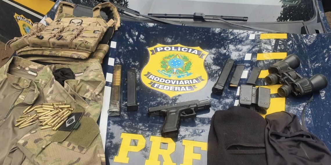 PRF e PMES prendem líder do Comando Vermelho no Sul da Bahia
