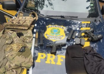 PRF e PMES prendem líder do Comando Vermelho no Sul da Bahia