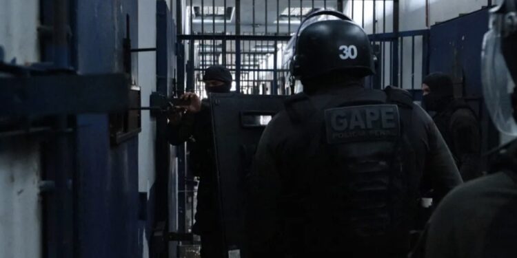 Polícia Penal intensifica revistas e reforça segurança nas unidades prisionais de Rondônia