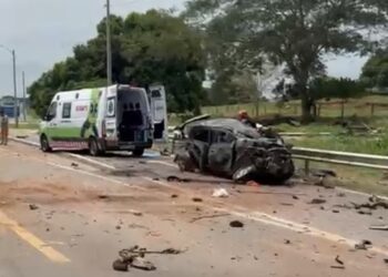 Entroncamento: Colisão entre carro e carreta deixa três feridos na BR-364, entre Ouro Preto do Oeste e Ji-Paraná
