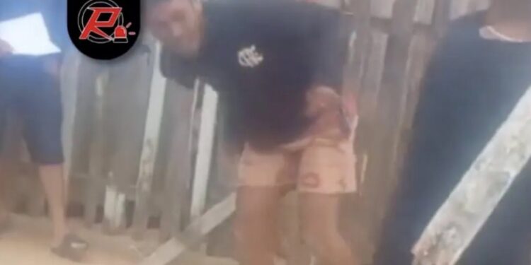 Homem é agredido a ripadas após suspeita de violência sexual contra criança