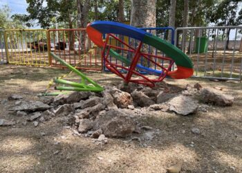 Parque Circuito tem brinquedos danificados, lixeiras quebradas e pichações menos de uma semana após revitalização