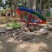 Parque Circuito tem brinquedos danificados, lixeiras quebradas e pichações menos de uma semana após revitalização