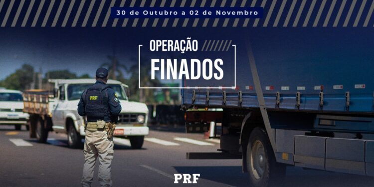 Uso de celular ao volante completa dez anos como infração gravíssima